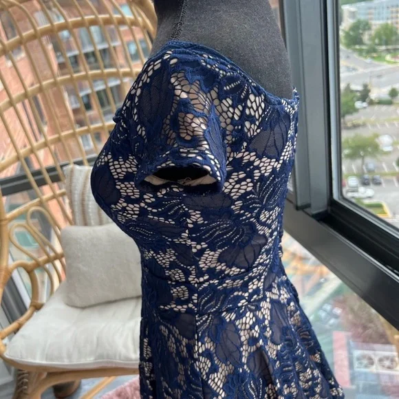 Vintage Lace fit and flare skater dress size small - Picture 5 of 10